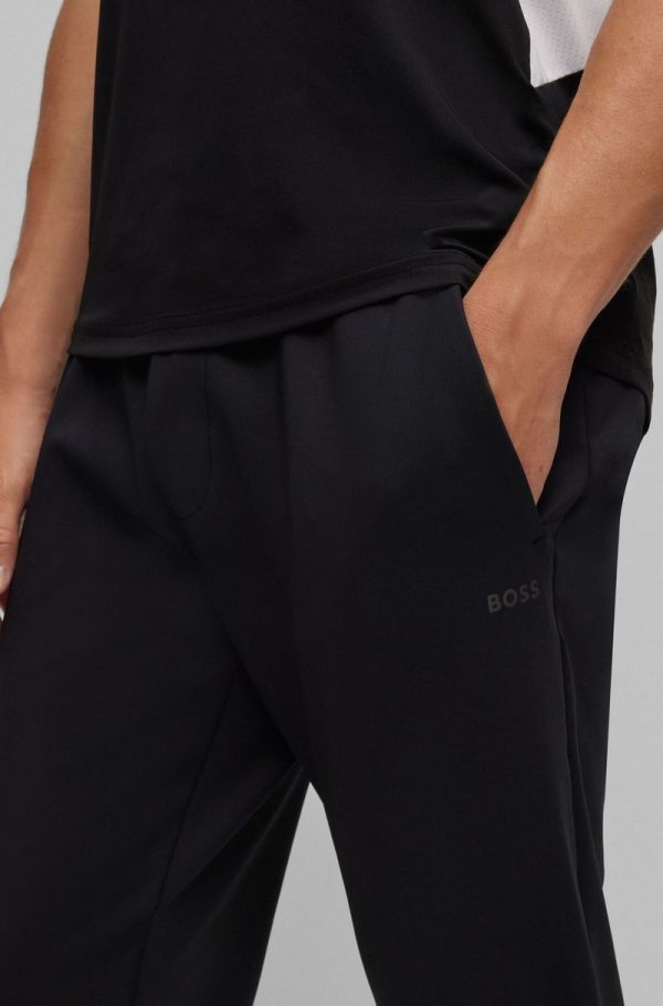 Calças Tracksuit Com Bainha Fechada Em Tecido Stretch Ativo Preta - Image 4