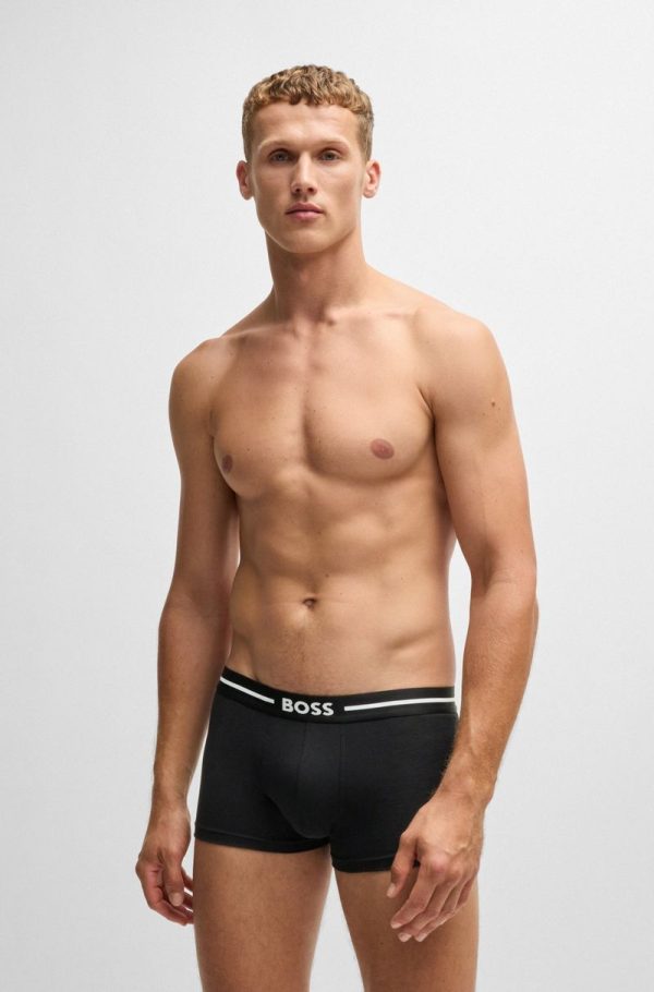 Três Cuecas Boxer De Algodão Elástico Com Logo - Image 3