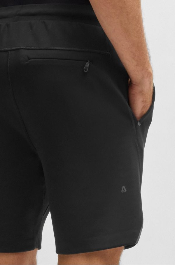 Shorts Com Elasticidade Ativa E Detalhes Refletores - Image 4